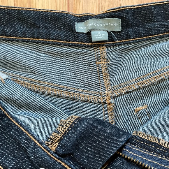 Jones New York Denim Short,Size 6 - Picture 4 of 7